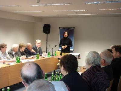 Barbara Richstein hlt einen Vortrag zum Thema: \