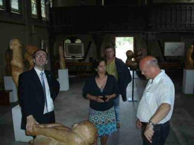 Besichtigung Helenenkapelle, Hohenlychen (von links: Henryk Wichmann MdL; Barbara Richstein MdL; Matthias Bensch, Vors. der Senioren Union Lychen; Sven Klemckow, Brgermeister der Stadt Lychen).