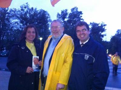 Canvassing am Bahnhof Brieselang mit dem Brgermeisterkandidaten Wilhelm Garn am 8. September 2011 von 5:15 Uhr bis 7:30 Uhr.