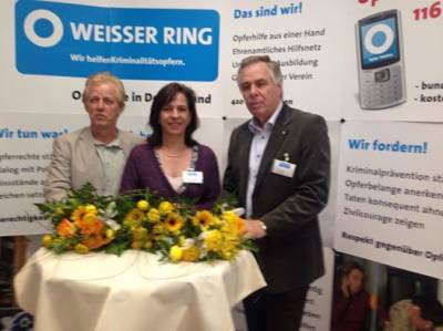 Barbara Richstein freut sich auf die Arbeit als stellvertretende Landesvorsitzende des Weien Rings Brandenburg und auf eine gute Zusammenarbeit mit dem Vorsitzenden Jrgen Lth und dem Stellvertreterkollegen Lothar Pohle.