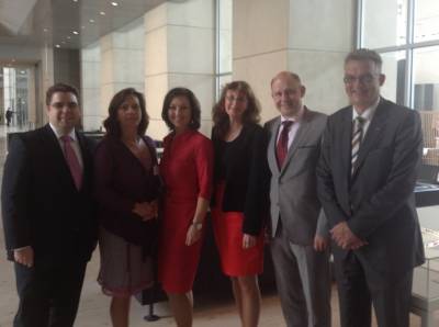 Zukunftsweisendes Informationsgesprch der Falkenseer und Brieselanger CDU-Spitze mit der parlamentarischen Staatssekretrin im Bundesministerium fr Verkehr und digitale Infrastruktur Katherina Reiche und dem Bundestagsabgeordneten Uwe Feiler im Deutschen Bundestag.