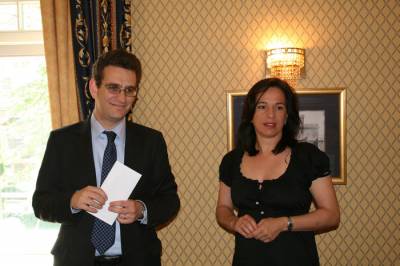 Der 1. Sekretr der Israelischen Botschaft und Auenpolitische Berater, Herr Asaf Ichilevich, hlt den Vortrag zum Thema \\\