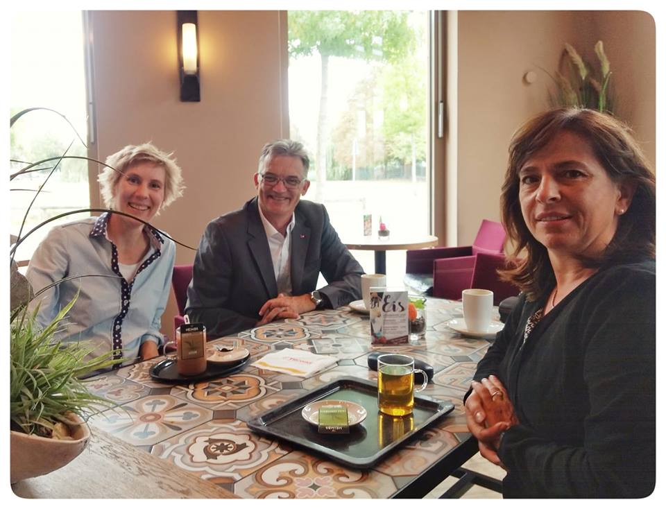 Anne Lahofer, Uwe Feiler und Barbara Richstein bei ihrem Gesprch im Caf Thonke.